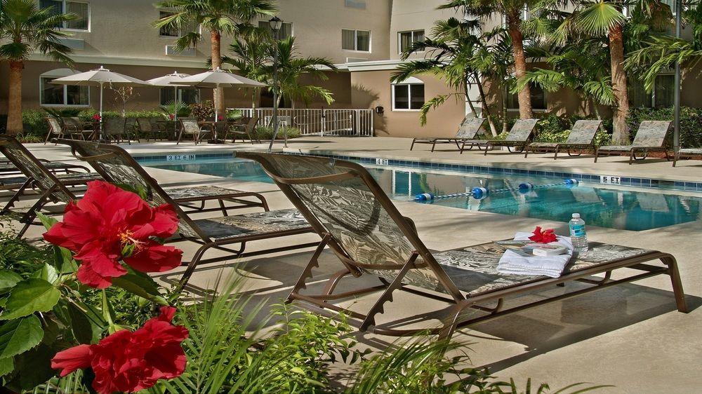 Holiday Inn Express West Palm Beach Metrocentre By Ihg Экстерьер фото